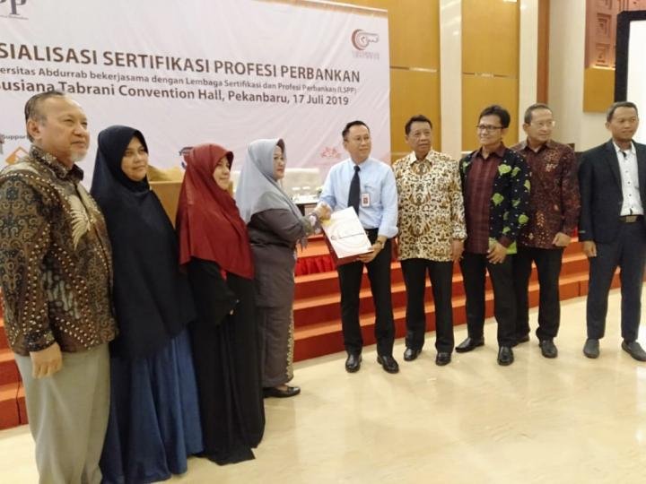 Sertifikasi untuk Memastikan Kualifikasi dan Kemampuan